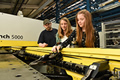 33 junge Mädchen schnupperten beim Girls‘ Day in der Friedhelm Loh Group Industrieluft.