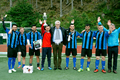  Dr. Friedhelm Loh was full of praise, and not just for the winners of the Rittal Cup 2016. An exciting final culminated in a penalty shoot-out, with the team from Rittershausen (right) emerging victorious against the apprentices from Wissensbach (left).